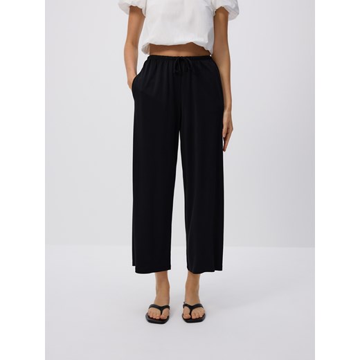 Reserved - Szerokie spodnie z modalem - czarny ze sklepu Reserved w kategorii Spodnie damskie - zdjęcie 186407539