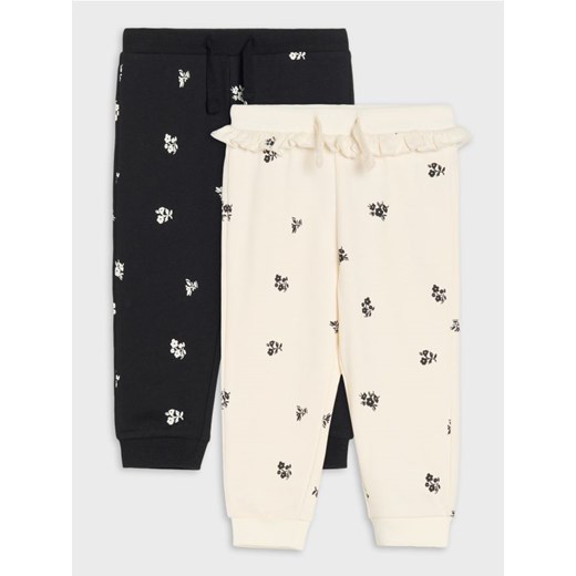 Sinsay - Bawełniane spodnie ze wzorkiem 2 pack - kremowy - id: 023EN-01X - marki Sinsay - 186413679 Sinsay - Bawełniane spodnie ze wzorkiem 2 pack - kremowy ze sklepu Sinsay w kategorii Odzież dla niemowląt - zdjęcie 186413679