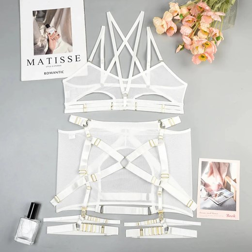 Paseczkowy komplet bielizny ze spódniczką mini - Biały S ze sklepu Intimica.pl w kategorii Komplety bielizny damskiej - zdjęcie 186421587