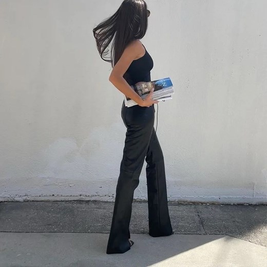 Spodnie skórzane z ozdobnym wiązaniem - Czarny S ze sklepu Intimica.pl w kategorii Spodnie damskie - zdjęcie 186423847