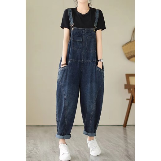 Szerokie jeansowe ogrodniczki damskie - Niebieski M ze sklepu Intimica.pl w kategorii Jeansy damskie - zdjęcie 186424989