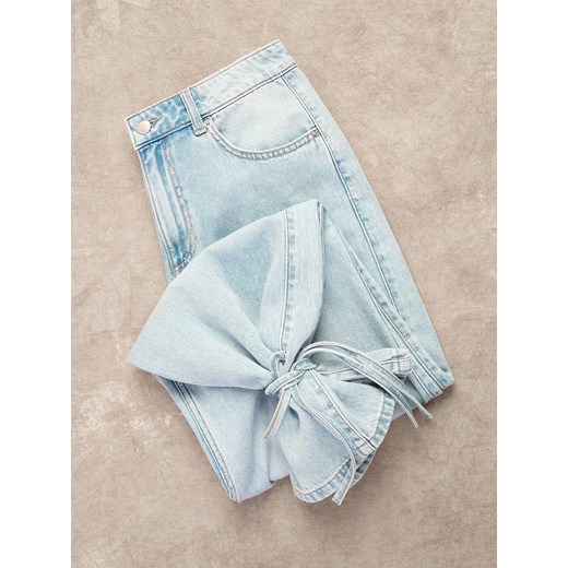 Reserved - Jeansy straight z kokardkami - niebieski ze sklepu Reserved w kategorii Jeansy damskie - zdjęcie 186430395