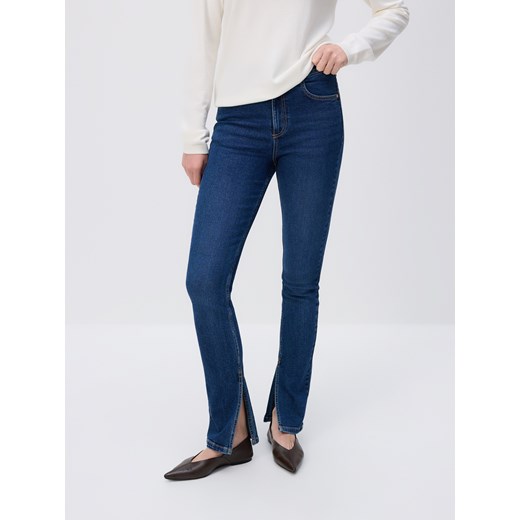 Reserved - Jeansy slim fit z rozcięciem - granatowy ze sklepu Reserved w kategorii Jeansy damskie - zdjęcie 186430609