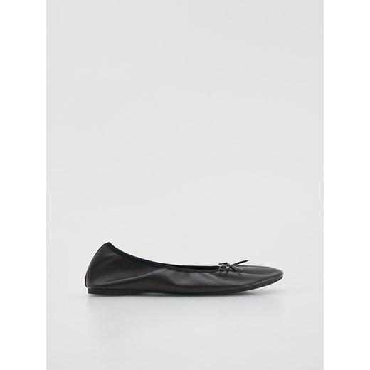 Reserved - Baleriny z kokardą - ciemnobrązowy ze sklepu Reserved w kategorii Balerinki - zdjęcie 186434416