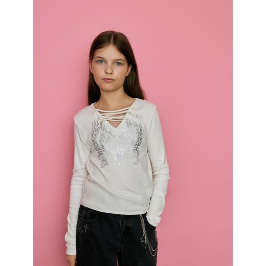 Reserved - Koszulka z metalicznym nadrukiem - złamana biel Reserved 134/140 (8-9 lat) Reserved