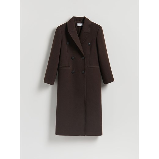 Reserved - Dwurzędowy taliowany płaszcz - ciemnobrązowy ze sklepu Reserved w kategorii Płaszcze damskie - zdjęcie 186437039