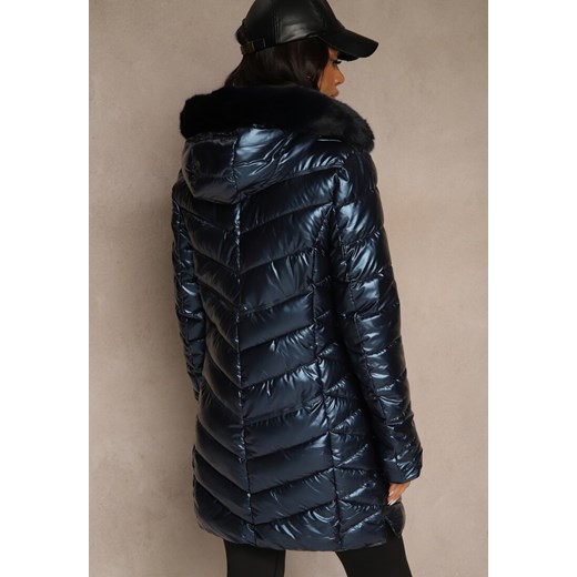 Granatowa Taliowana Kurtka z Pikowanymi Przeszyciami i Kapturem z Futrem Nalidea Renee XL renee.pl