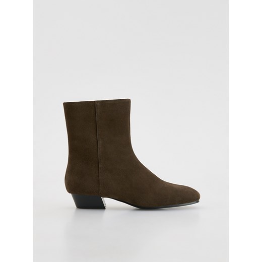 Reserved - Zamszowe botki kowbojki - ciemnobrązowy ze sklepu Reserved w kategorii Botki - zdjęcie 186444957