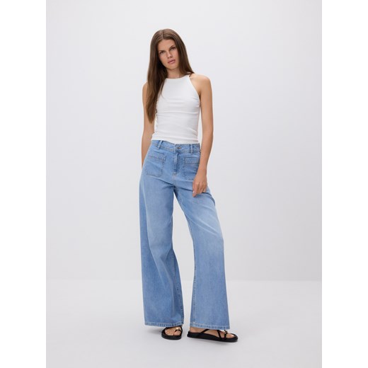 Reserved - Jeansy wide leg z naszywanymi kieszeniami - niebieski ze sklepu Reserved w kategorii Jeansy damskie - zdjęcie 186445436