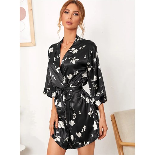 Elegancki krótki satynowy szlafrok damski - Czarny L ze sklepu Intimica.pl w kategorii Szlafroki damskie - zdjęcie 186455189