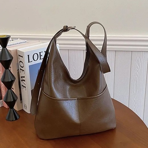 Skórzana torba na ramię z kieszeniami - Brązowy ze sklepu Intimica.pl w kategorii Torby Shopper bag - zdjęcie 186456435