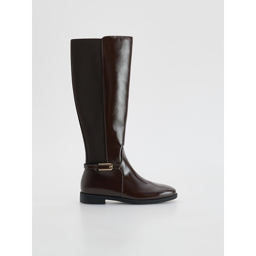 Reserved - Kozaki z ozdobnym paskiem - mahoniowy ze sklepu Reserved w kategorii Kozaki damskie - zdjęcie 186462046