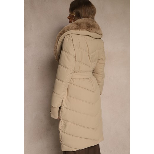 Beżowa Pikowana Kurtka o Eleganckim Kroju z Futerkiem i Wiązanym Paskiem Renee 2XL renee.pl