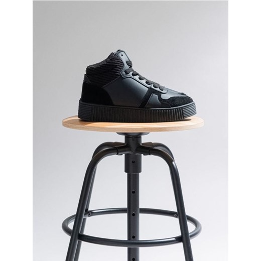 Sinsay - Sneakersy z imitacji skóry - czarny ze sklepu Sinsay w kategorii Buty sportowe damskie - zdjęcie 186474289