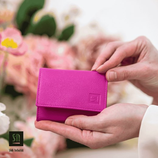 różowo-zielono-niebieski mały portfel skórzany z wyciaganym etui na w ze sklepu Słoń Torbalski w kategorii Portfele damskie - zdjęcie 186479437