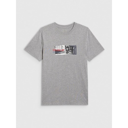Męski t-shirt z nadrukiem 4F 4FRAW25TTSHM3364 - szary ze sklepu Sportstylestory.com w kategorii T-shirty męskie - zdjęcie 186480785