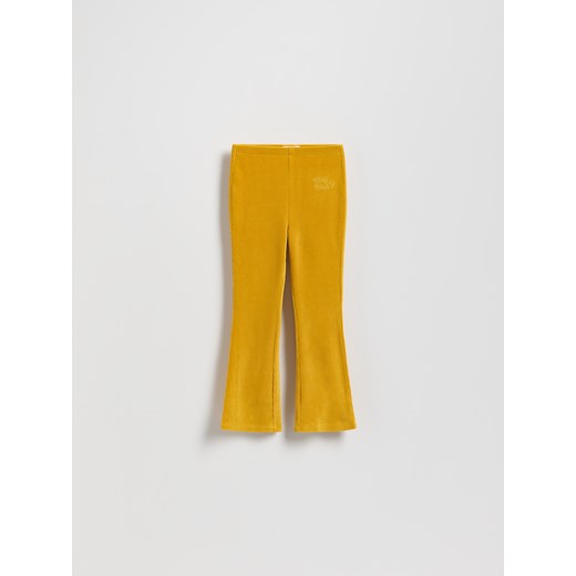 Reserved - Dzianinowe spodnie z haftem - bursztynowy ze sklepu Reserved w kategorii Spodnie dziewczęce - zdjęcie 186491547