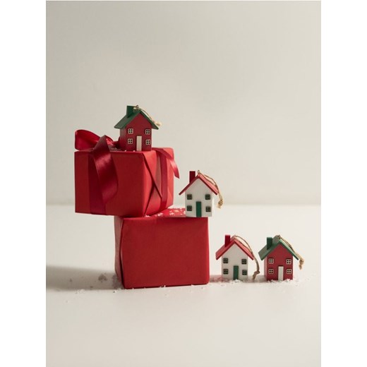 Sinsay - Dekoracja świąteczna w kształcie domku - czerwony - id: 720GF-33X - marki Sinsay - 186495579 Sinsay - Dekoracja świąteczna w kształcie domku - czerwony ze sklepu Sinsay w kategorii Dekoracje bożonarodzeniowe - zdjęcie 186495579