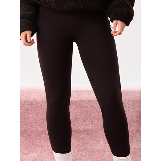 Sinsay - Legginsy z futerkowym ociepleniem w środku - brązowy Sinsay L Sinsay