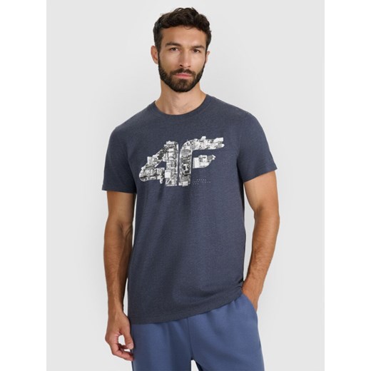 Męski t-shirt z nadrukiem 4F 4FWAW25TTSHM3132 - granatowy ze sklepu Sportstylestory.com w kategorii T-shirty męskie - zdjęcie 186503117