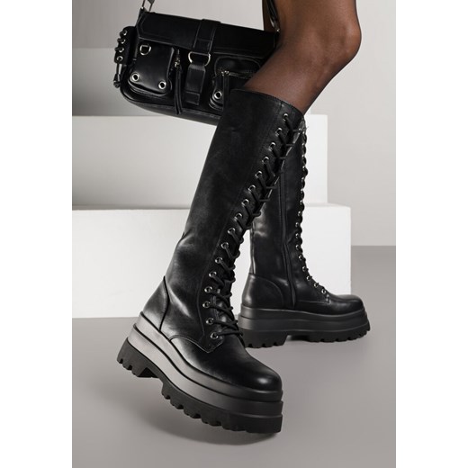 Czarne Kozaki na Platformie w Stylu Grunge Ozdobione Sznurowaniem Wiolara ze sklepu renee.pl w kategorii Kozaki damskie - zdjęcie 186510699