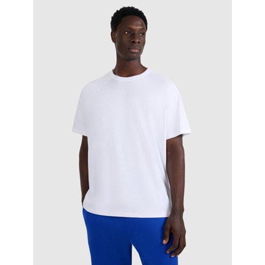 Męski t-shirt oversize 4F 4FWAW25TTSHM2360 - biały ze sklepu Sportstylestory.com w kategorii T-shirty męskie - zdjęcie 186512346