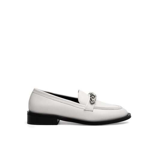 Loafersy Eva Minge WGA3289-1Z Biały ze sklepu eobuwie.pl w kategorii Mokasyny damskie - zdjęcie 186517488