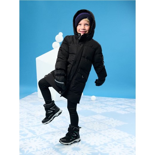 Sinsay - Pikowany płaszcz z kapturem - czarny ze sklepu Sinsay w kategorii Płaszcze dziewczęce - zdjęcie 186519206