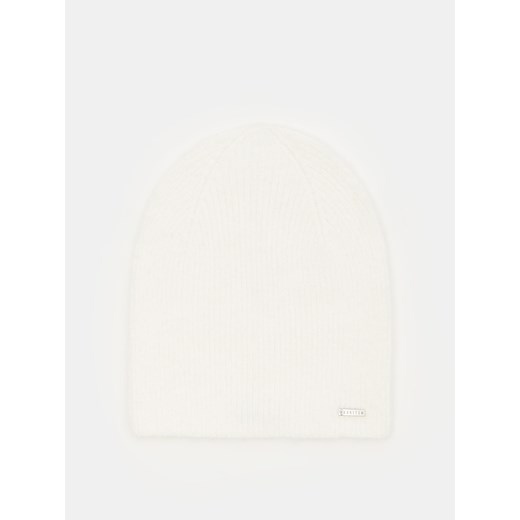 Mohito - Biała czapka beanie - biały ze sklepu Mohito w kategorii Czapki zimowe damskie - zdjęcie 186544688