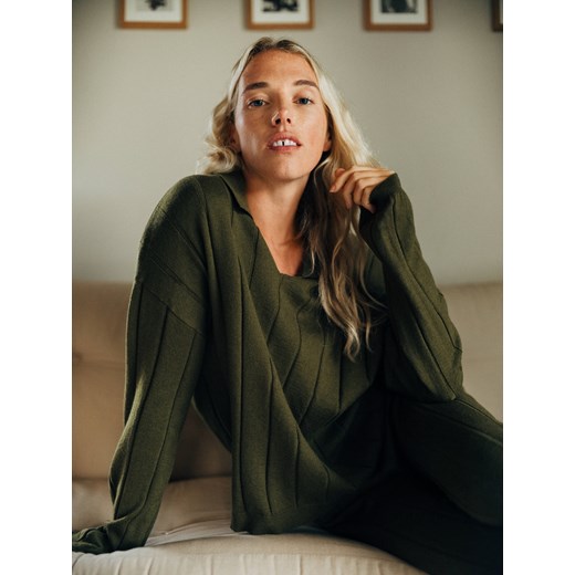 Reserved - Sweter polo z wełną - oliwkowy ze sklepu Reserved w kategorii Swetry damskie - zdjęcie 186552898