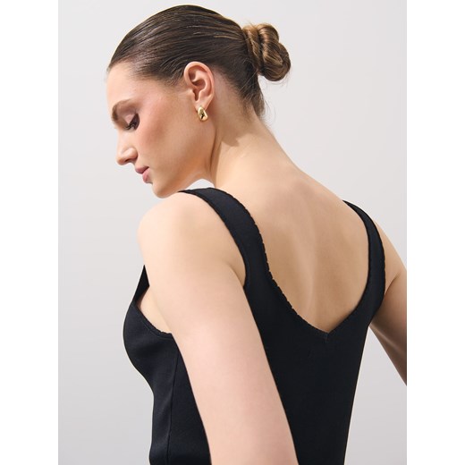 Mohito - Czarny top na ramiączkach - czarny ze sklepu Mohito w kategorii Bluzki damskie - zdjęcie 186554576