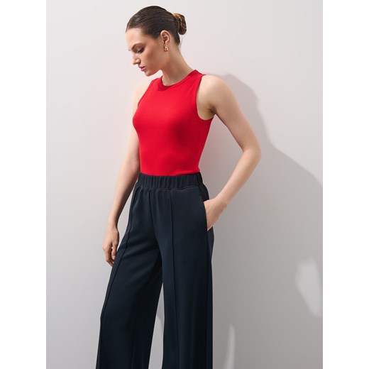 Mohito - Dopasowany czerwony top - czerwony ze sklepu Mohito w kategorii Bluzki damskie - zdjęcie 186554666