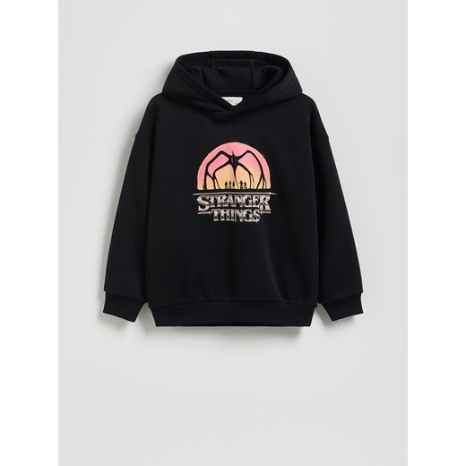 Reserved - Bluza Stranger Things - czarny ze sklepu Reserved w kategorii Bluzy chłopięce - zdjęcie 186563249