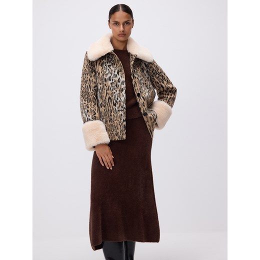 Reserved - Pluszowy sweter - ciemnobrązowy ze sklepu Reserved w kategorii Swetry damskie - zdjęcie 186579176