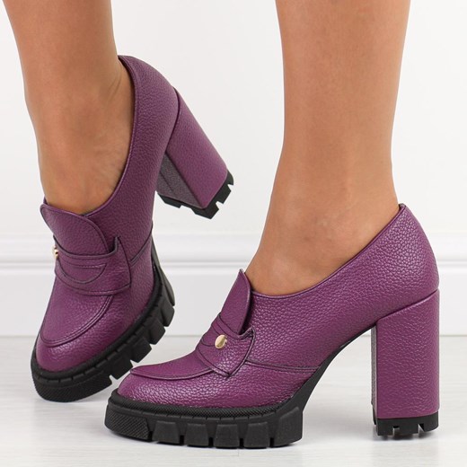 C. Fioletowe groch Polskie mokasyny damskie na słupku, loafersy Deoni ze sklepu suzana.pl w kategorii Czółenka - zdjęcie 186589308
