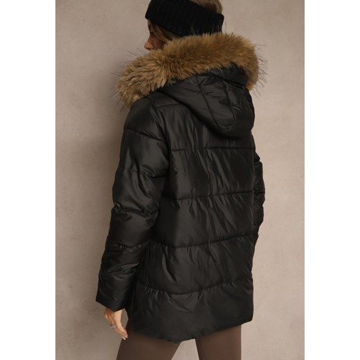 Czarna Trapezowa Kurtka z Pikowanymi Przeszyciami i Kapturem z Futerkiem Renee XL renee.pl