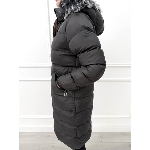 Czarna Kurtka z Futerkiem przy Kapturze Modnakiecka.pl 36 ModnaKiecka.pl