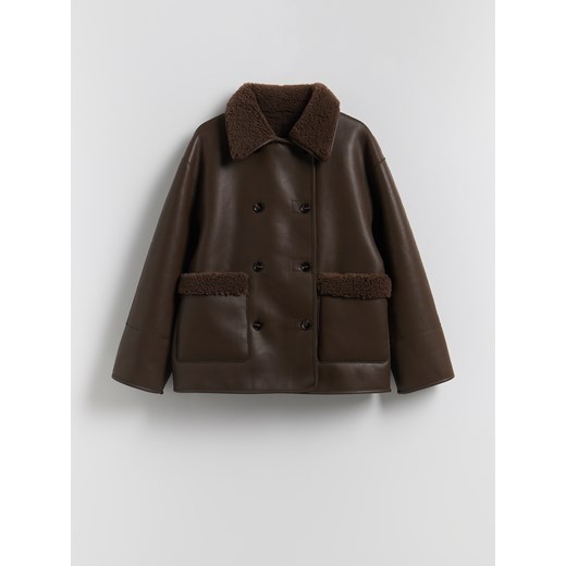 Reserved - Dwustronna kurtka z imitacji skóry - ciemnobrązowy ze sklepu Reserved w kategorii Kurtki damskie - zdjęcie 186593387