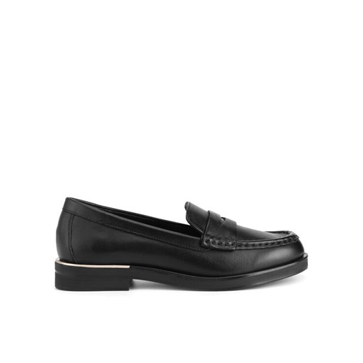 Mokasyny GINO ROSSI LUISA-112989 Czarny ze sklepu eobuwie.pl w kategorii Lordsy damskie - zdjęcie 186600577