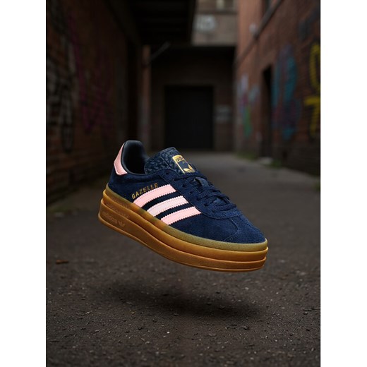 adidas Sneakersy Gazelle Bold JR5951 Granatowy ze sklepu MODIVO w kategorii Buty sportowe dziecięce - zdjęcie 186605886