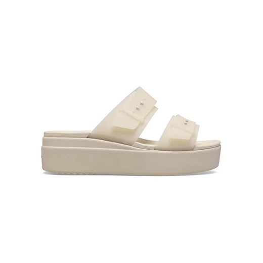Crocs Klapki &quot;Brooklyn Buckle&quot; w kolorze beżowym ze sklepu Limango Polska w kategorii Klapki damskie - zdjęcie 186609568