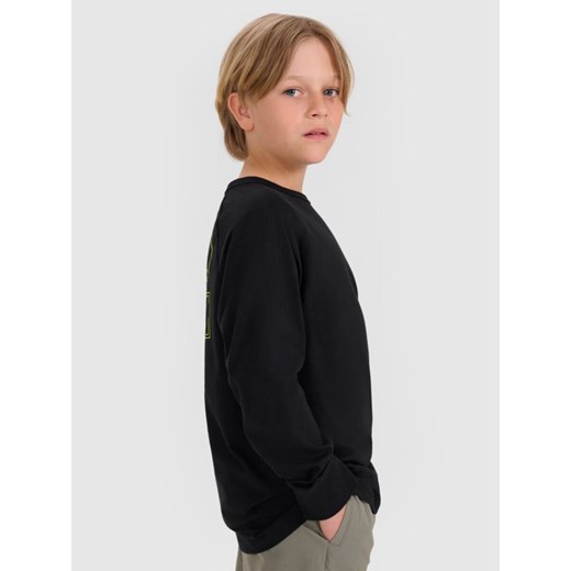 Chłopięcy longsleeve z nadrukiem 4F 4FJWAW25TLONM484 - czarny ze sklepu Sportstylestory.com w kategorii T-shirty chłopięce - zdjęcie 186631765