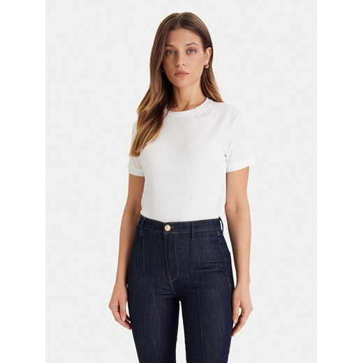 Guess T-Shirt V5BI12 K8FQ4 Biały Regular Fit ze sklepu MODIVO w kategorii Bluzki damskie - zdjęcie 186636737