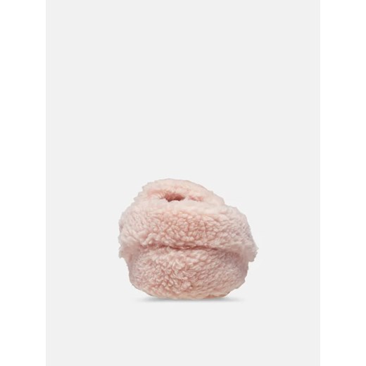 Crocs Kapcie &quot;Classic Cozzzy&quot; w kolorze jasnoróżowym Crocs 33/34 promocja Limango Polska