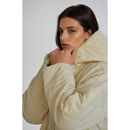 Monki Płaszcz pikowany w kolorze beżowym Monki L wyprzedaż Limango Polska