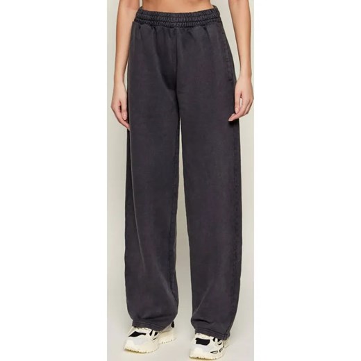 Hugo Blue Spodnie dresowe Nolasa_B_1 | Loose fit ze sklepu Gomez Fashion Store w kategorii Spodnie damskie - zdjęcie 186644227