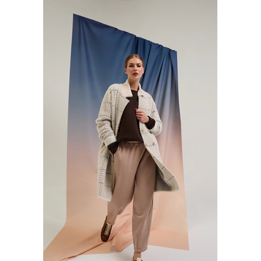 Płaszcz w kratę beżowy ze sklepu Moodo.pl w kategorii Kurtki damskie - zdjęcie 186646018