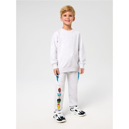 Sinsay - Spodnie dresowe Marvel Comics - szary ze sklepu Sinsay w kategorii Spodnie chłopięce - zdjęcie 186665529