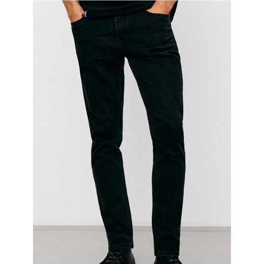 Sinsay - Jeansy cropped carrot fit - czarny ze sklepu Sinsay w kategorii Jeansy męskie - zdjęcie 186665609