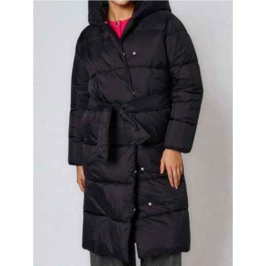 Sinsay - Pikowany płaszcz z kapturem - czarny ze sklepu Sinsay w kategorii Płaszcze damskie - zdjęcie 186665738